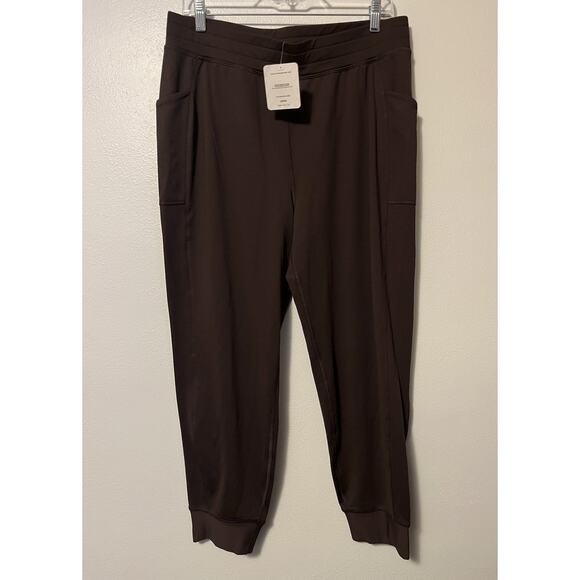 Fabletics Womens On-The-Go Cold Weather Jogger Brown High Rise Pant XL Short NWT - Picture 1 of 13